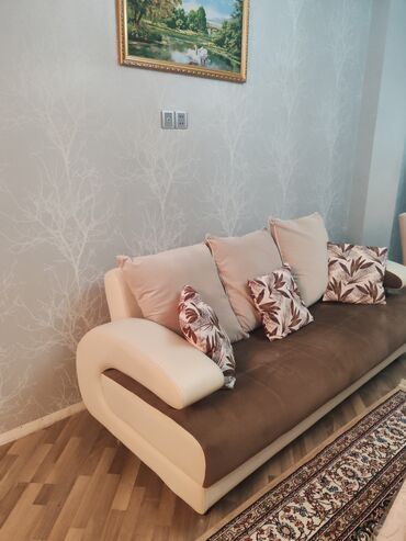 Divanlar: Divan, İşlənmiş, Açılmayan, Bazasız, Parça, Çatdırılma yoxdur