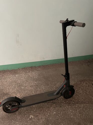 Elektrikli samokatlar: İşlənmiş Elektrik samokat 7", 251 - 350 Vt, 16 - 25 km/s, Ünvandan götürmə, Ödənişli çatdırılma