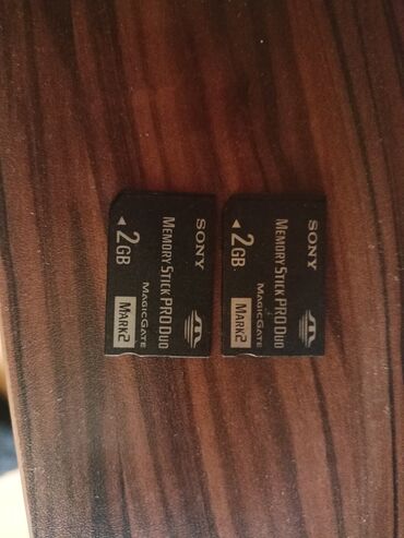 псп: Sony Memory Stick Pro Duo 2GB Mark2 yaddaş kartı. Bu yaddaş kartları