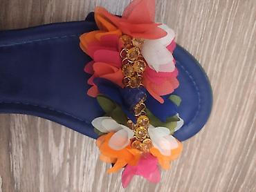 şlapa: Qadın sandal və şlapanın dəsti 1) Qara bazalı, bordoya çalan qayışlı — 4