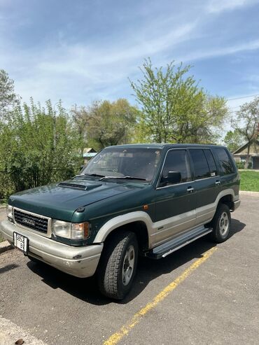 продаю или меняю на дом: Полноприводный внедорожник Isuzu Bighorn темно-зеленого цвета с