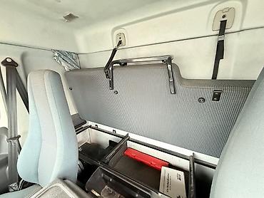 бак volvo: Рефрижераторный грузовик Volvo FL 260 - Холодильная установка Carrier — 8
