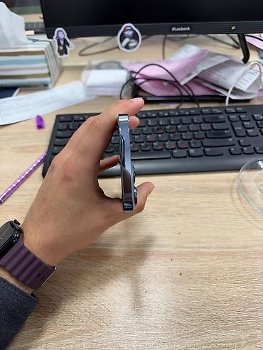 iphone 13 pro silver: IPhone 13 Pro, 256 GB, Sierra Blue, Qırıq, Barmaq izi, Face ID — 4