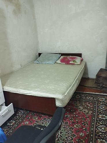 Otaqlar: Kirayə verilən kiçik otaqlı məkan – mətbəx guşəsi və yataq zonası ilə — 3