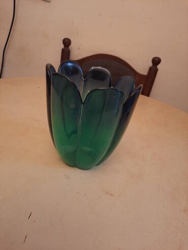 Vases and pots: Vase, Glass, color - Green, Used