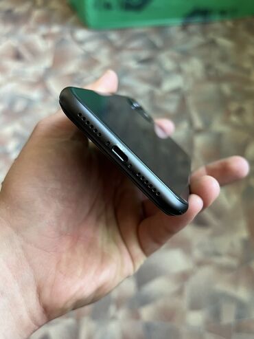 Apple iPhone: IPhone 11, Б/у, 256 ГБ, Черный, 96 % — 7