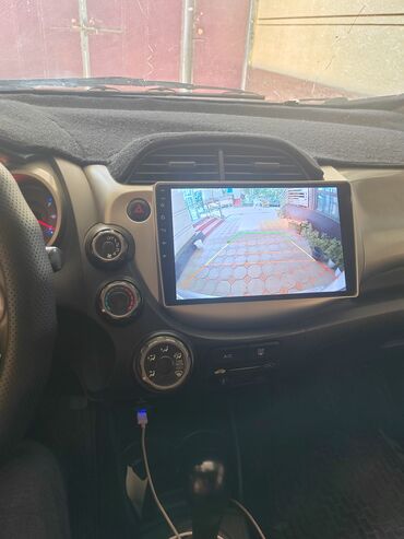 купить авто в рассрочку без участия банка: Автомобиль Honda Fit с автоматической коробкой передач и бензиновым