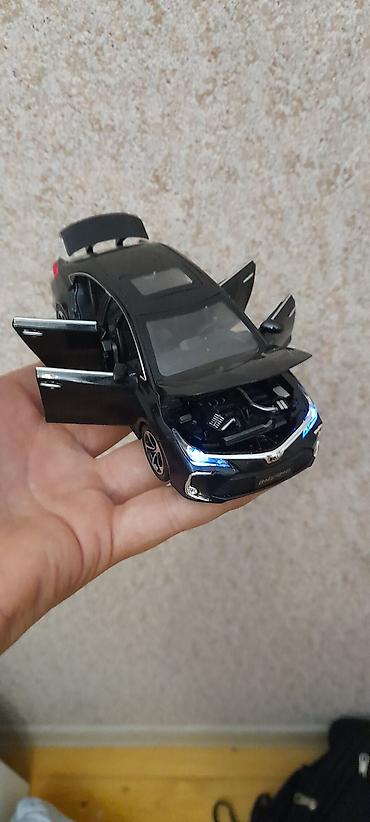 2015 corolla: 1:32 Ölçü Təzə səsli işıqlı Toyota Corolla Modeli Problemi yoxdur — 3