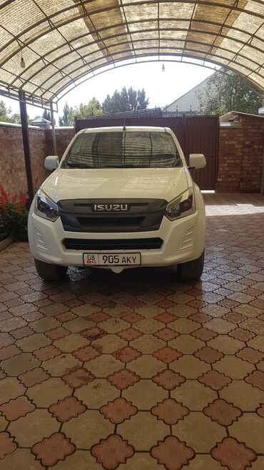 Isuzu: Isuzu : 2019 г., 3 л, Механика, Дизель, Пикап — 5