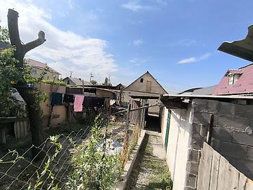Продаётся частный дом с дворовой территорией и хозяйственными