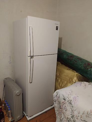ariston 50: Samsung soyuducu, iki qapılı (üst hissə - dondurucu, alt hissə - — 7