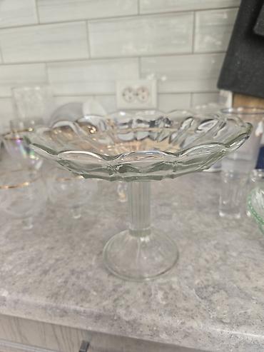 Статуэтки: Фарфоровые статуэтки времен СССР
есть сколы и другие советские вещи — 24