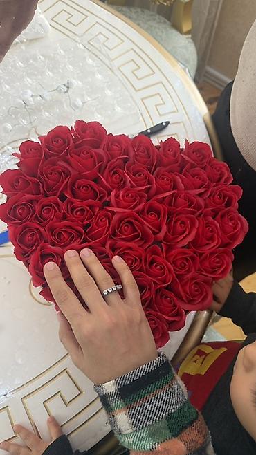 suni yarpaq: Isteye uygun guller ve rengler ve herifler😍😊 — 1