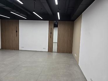 victor: Сдаю Офис целиком: 128 м², В бизнес центре, С ремонтом — 4