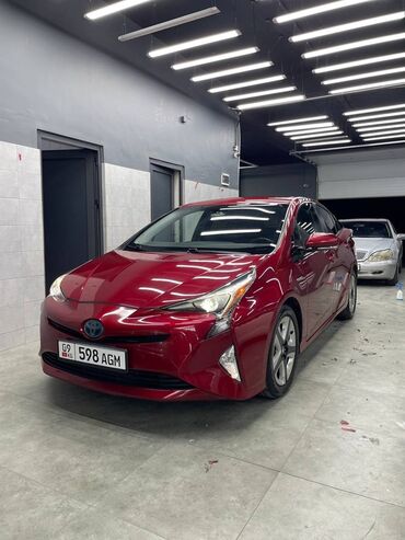 красные машины: Toyota Prius: 2016 г., 1.8 л, Автоматические, Гибрид, Седан