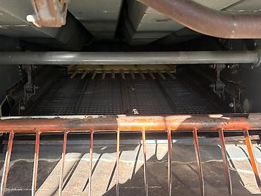 Зерноуборочные комбайны: Зерноуборочный комбайн Ростсельмаш. - Полноразмерная жатка с — 5