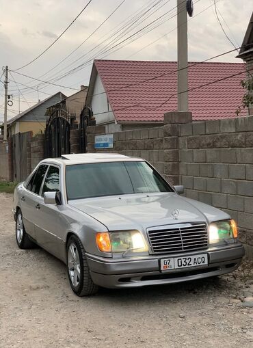 Mercedes-Benz: Mercedes-Benz E-Class: 1994 г., 2.2 л, Механика, Бензин, Седан