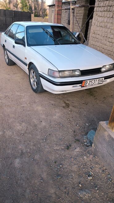 Mazda: Mazda 626: 1988 г., 2 л, Механика, Бензин, Хэтчбэк