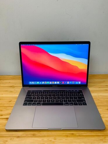 Комплектующие для ПК и ноутбуков: Apple Macbook Pro 2017 Toucbarli model. Yeni geldi hec bir problemi