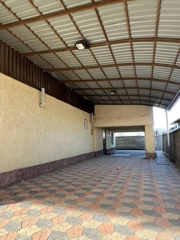 Продажа домов: Дом, 180 м², 5 комнат — 5