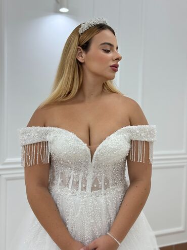 Venčanice: Na prodaju nove vencanice Nikad nosene Moguce ih je prosiriti i — 12