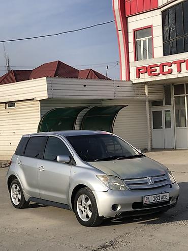 Toyota ist: 2003 г., 1.5 л, Автомат, Бензин, Хетчбек — 2