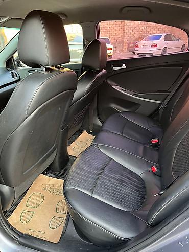 aksent: Hyundai Accent sedan - Kuzov: 4 qapılı sedan, boz rəng - Mühərrik — 6