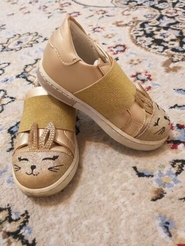 кожаная детская зимняя обувь: Кожаная турецкая обувь 23разм. состояние отличное. 800сом. тел номер