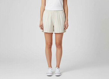 kapcie z zapiętkiem: Shorts for women, size M