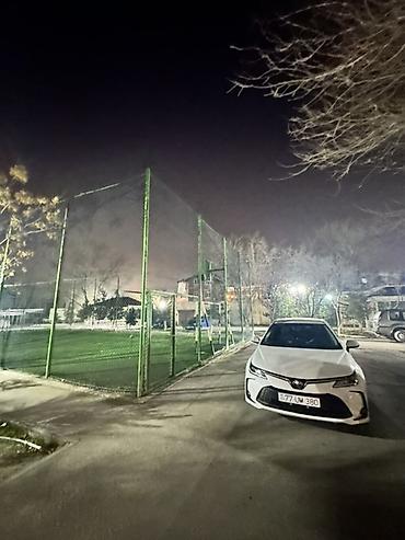 Köhnə tikili: 5 mərtəbəli daş binada mənzil. Geniş, işıqlı həyət, gecə — 2