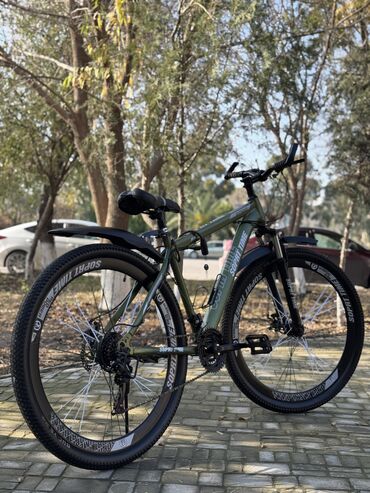 Şəhər velosipedləri: Yeni Şəhər velosipedi Stels, 29", sürətlərin sayı: 21, Ünvandan götürmə — 16