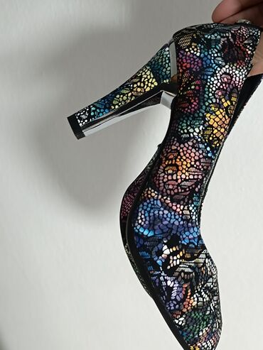 Salonke: Salonke, Stefano, 37 — 2