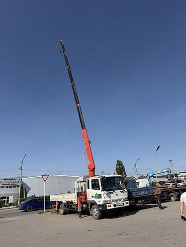 mobile stand: Услуги автовышки/манипулятора на базе бортового грузовика. - — 1