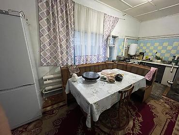 Продажа коттеджей и домов: Продаётся дом в Сокулуке Улица Токтогула 7 комнат все есть кроме душа at lalafo.kg — 10 Продажа коттеджей и домов: Продаётся дом в Сокулуке Улица Токтогула 7 комнат все есть кроме душа — 10