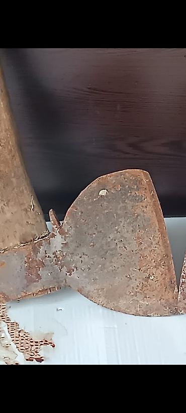 kəsik əl şəkilləri: 3 dənə ət baltası var razılaşma yoluyla rusun baltalarıdı Qeyd: - — 2