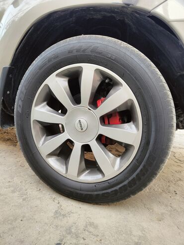 Təkərlər: 235/60/R18 esil cipin malıdır Nissan X-trail t30 kuzanın ustundedir