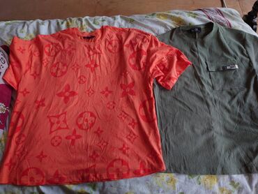 Köynəklər: Магазин закрылся в наличии осталось много качественных футболок — 24