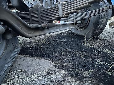 Продаю переднюю балку от Хово. Задний мост и ленивец в сборе от Вольво