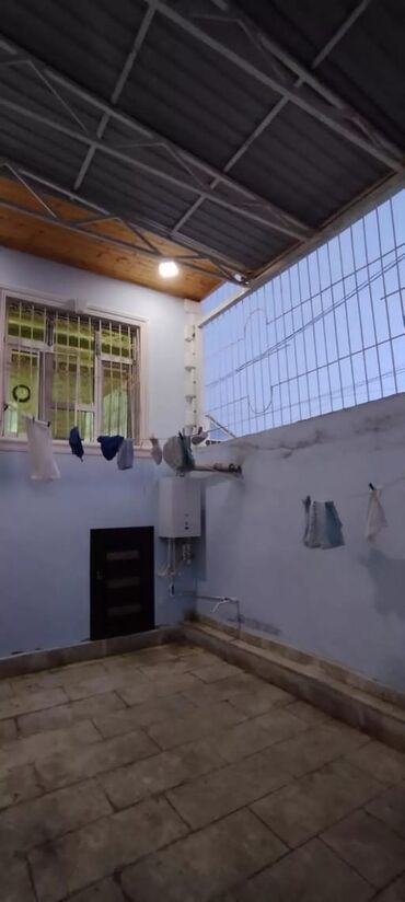 Həyət evləri və villaların satışı: Binəqədi qəs. 3 otaqlı, 120 kv. m, Kredit yoxdur, Yeni təmirli