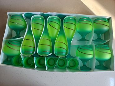 Посуда для напитков: Бокалы, цвет - Зеленый