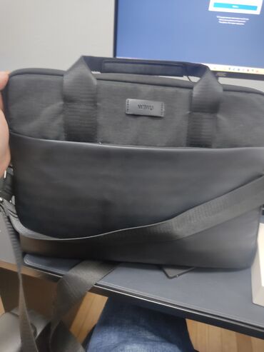 сумка для ноутбука бу: Сумка для ноутбука, до 14 дюймов. Внутри мягкая, защита от ударов и