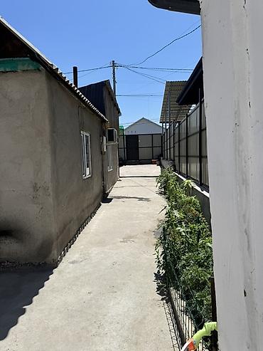 месароша: Продается дом в Кызыл Аскере (ул. Орозова), участок 2,2 сотки(полдома) — 4