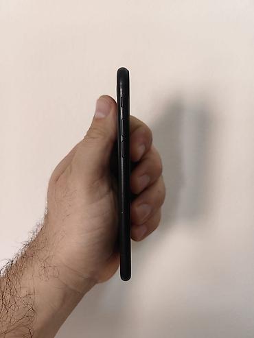 s7 edge: Iphone 7 crni sim free icloud free, sa 32 gb memorije. Telefon je ok — 3