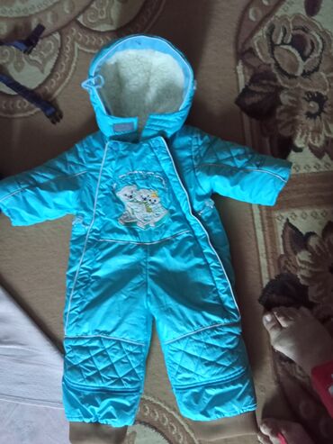 жилетка женская вязаная: Комбинезон детский -600сом,куртка синяя6-8лет-1000сом,куртка