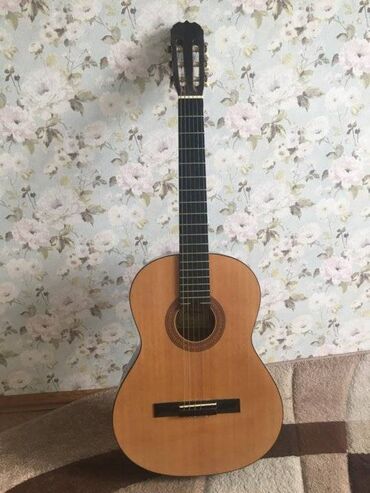 гитара yamaha f600: Куплю гитару б.у размер 3/4 ( желательно Hohner или Yamaha CS40 3/4