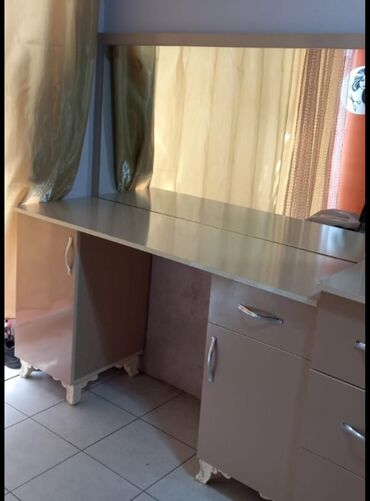 Salon masaları: Salon masaları