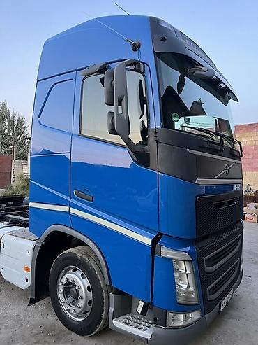 howo v7x: Тягач, Volvo, 2015 г., Без прицепа — 4