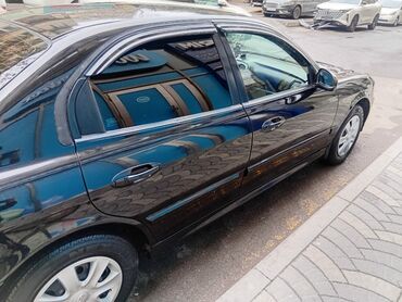 Hyundai: Hyundai Sonata: 2 l | 2003 il Sedan — 4