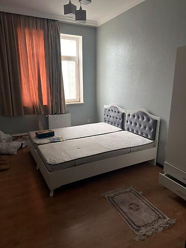 salon dolab: 2ədəd çarpayı satılır 300azn. Yanındakı dolab dəstin bir parçasıdır — 1