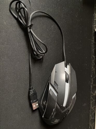 Klaviaturalar: 1 ci şəkildə iki set var maus klaviatura 1 ci olan ağ klaviatura və — 10